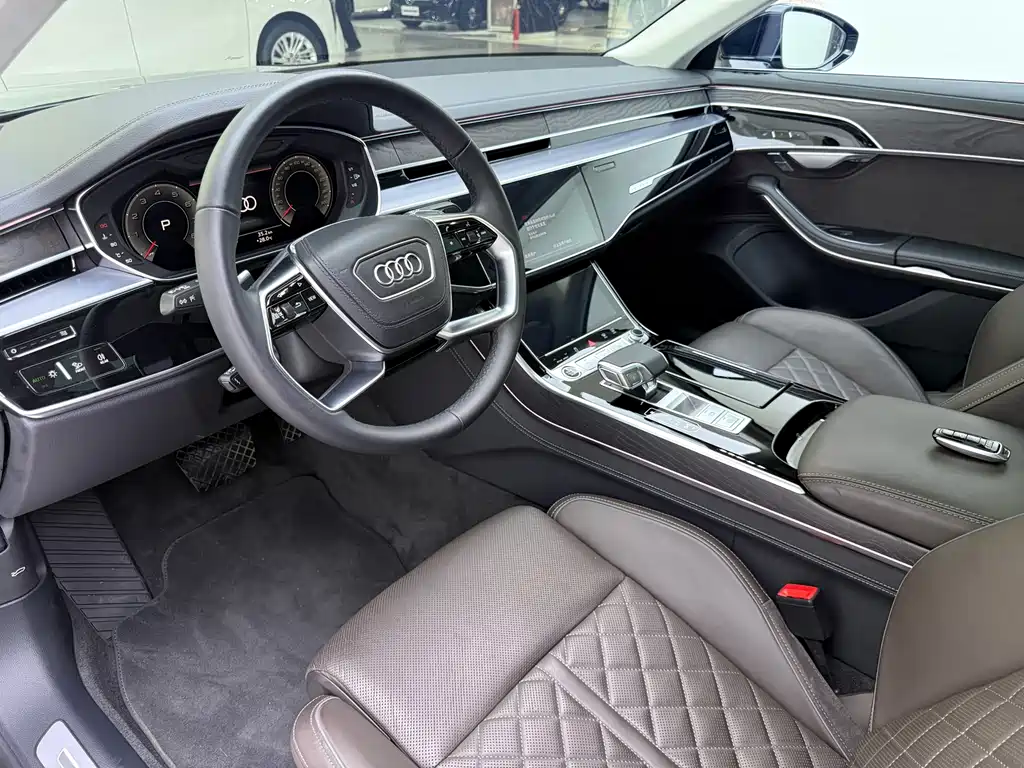 Audi A8 2024 — фото 12