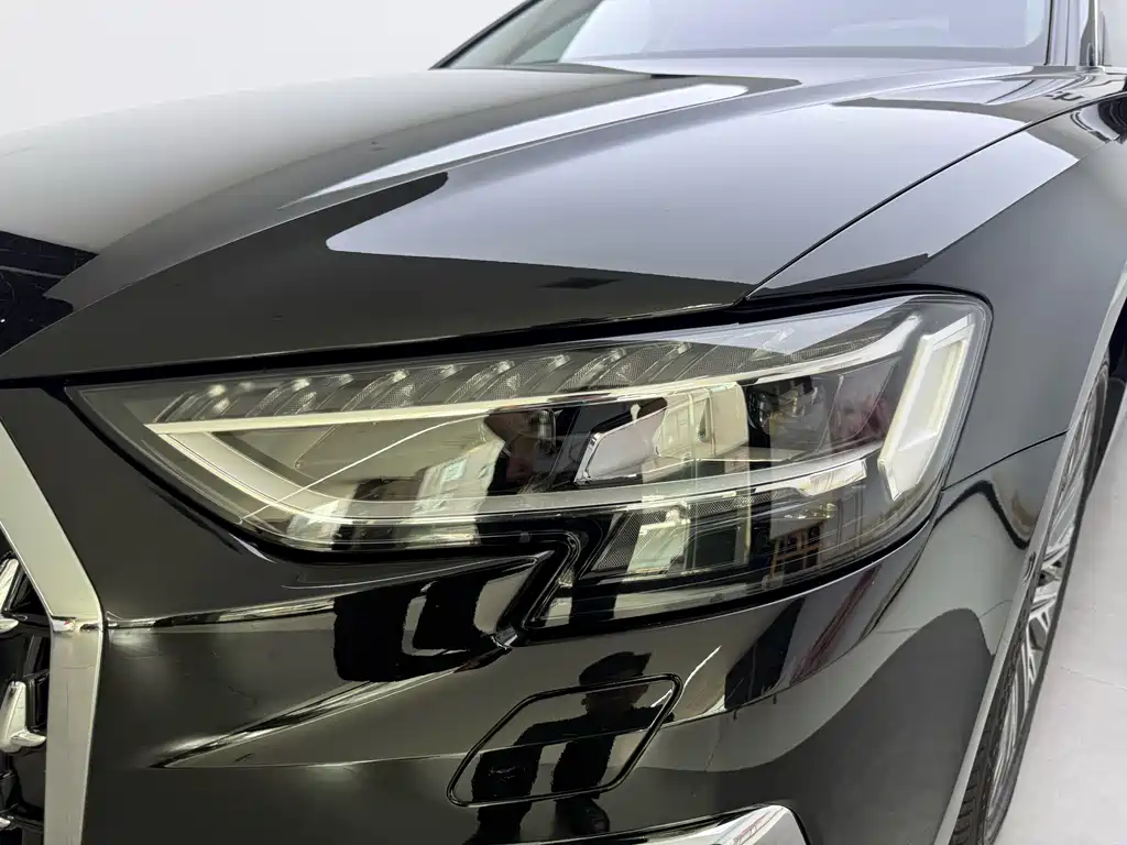 Audi A8 2024