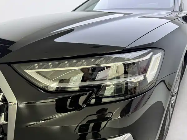Audi A8 2024
