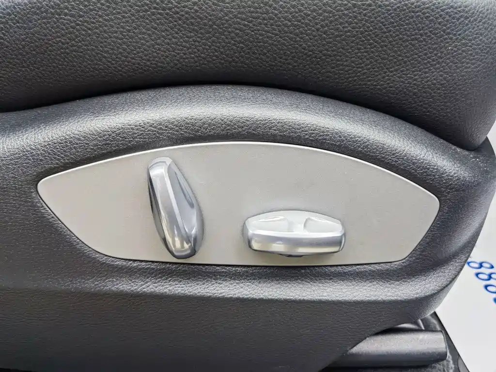 Porsche Macan 2017 — фото 17