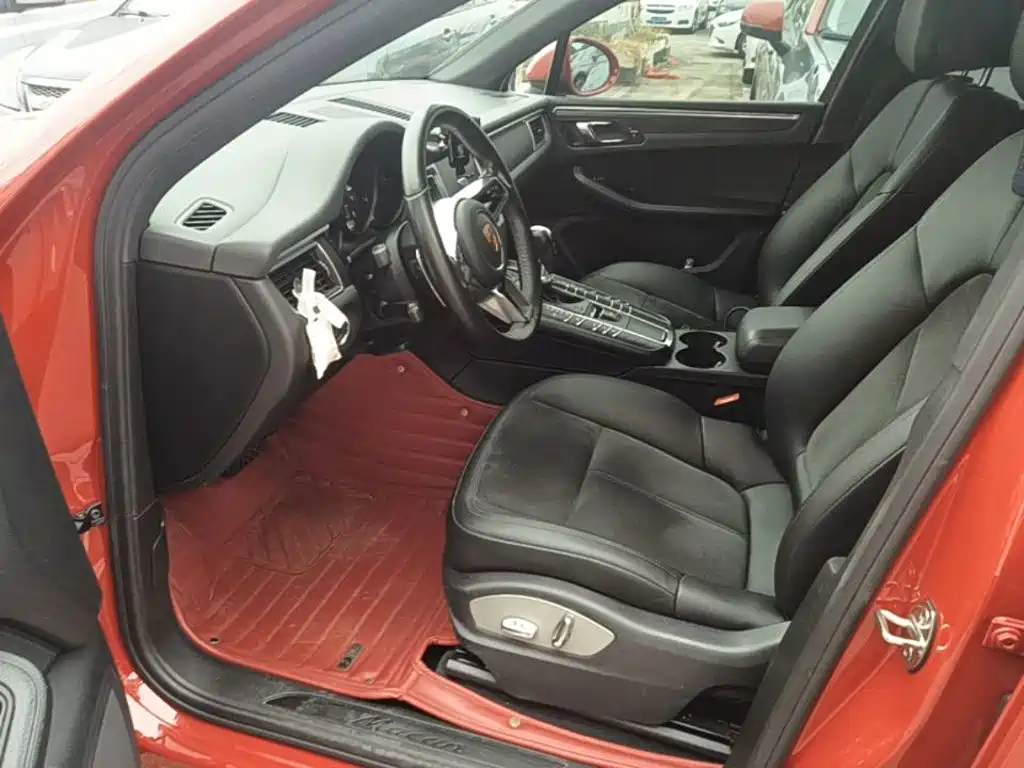 Porsche Macan 2018 — фото 16