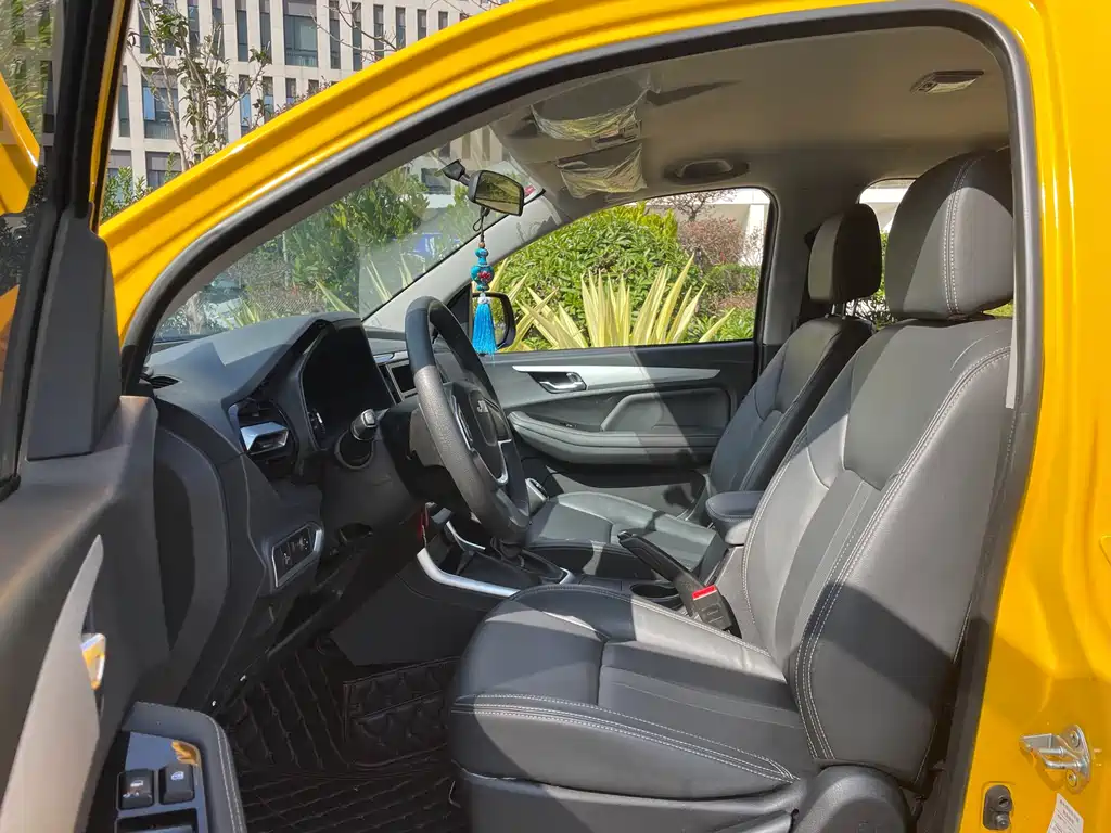 Isuzu RE-MAX Ruimai 2023