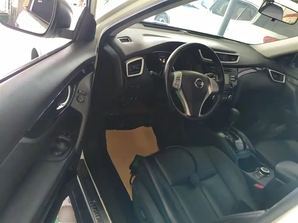 Nissan X-Trail 2015 — фото 16