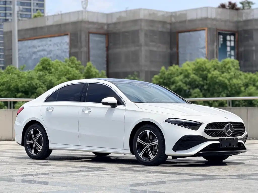 Mercedes-Benz A-Class 2025 — фото 8