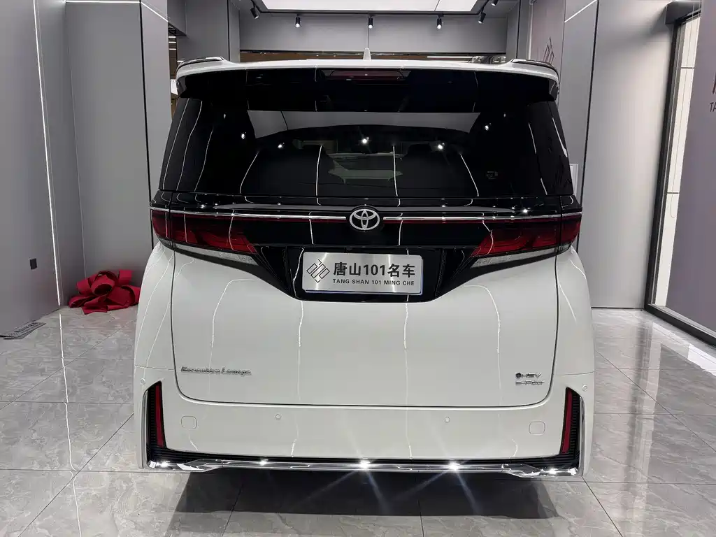 Toyota Vellfire 2024 — фото 8