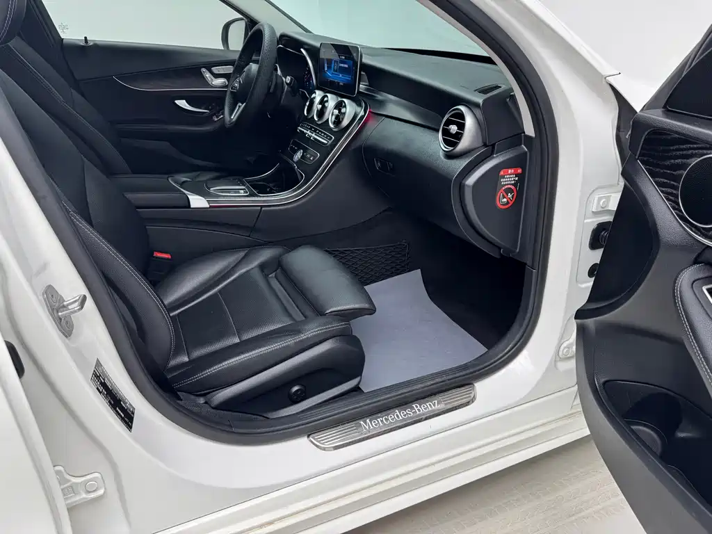 Mercedes-Benz C-Class 2021 — фото 12