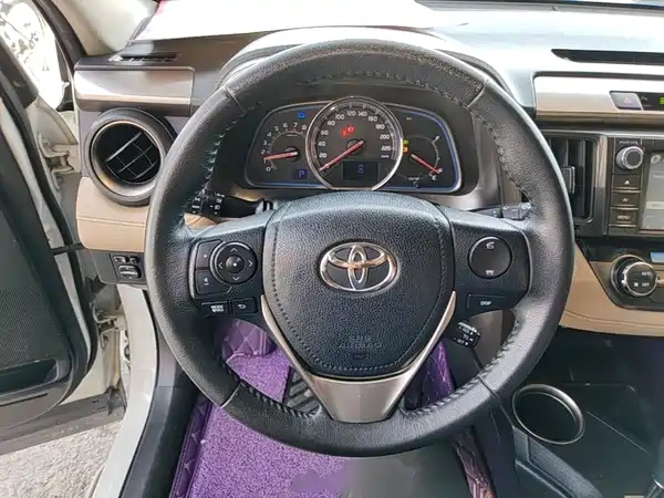 Toyota RAV4 2013