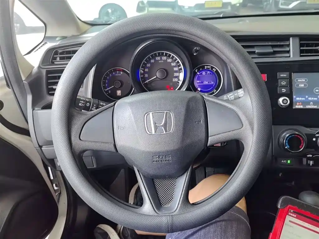 Honda Fit 2017 — фото 11