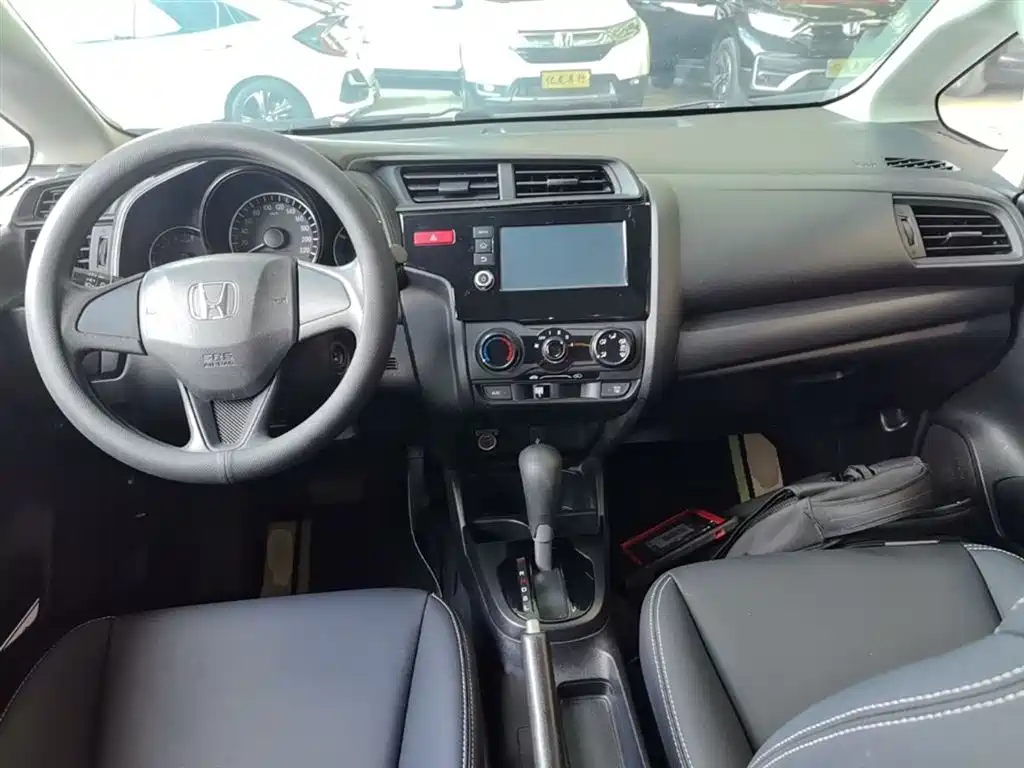 Honda Fit 2017 — фото 10