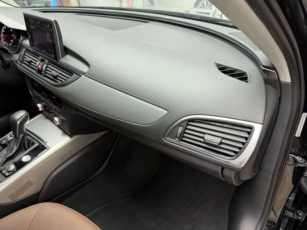 Audi A6L 2017 — фото 16
