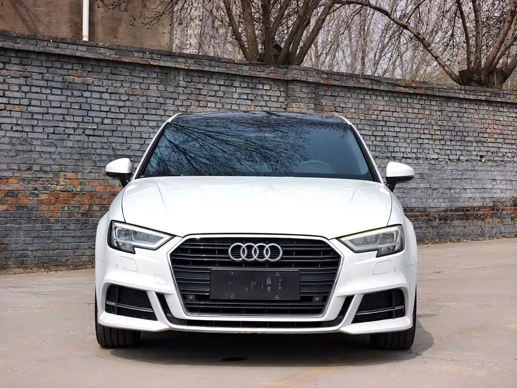 Audi A3 2019 — фото 2