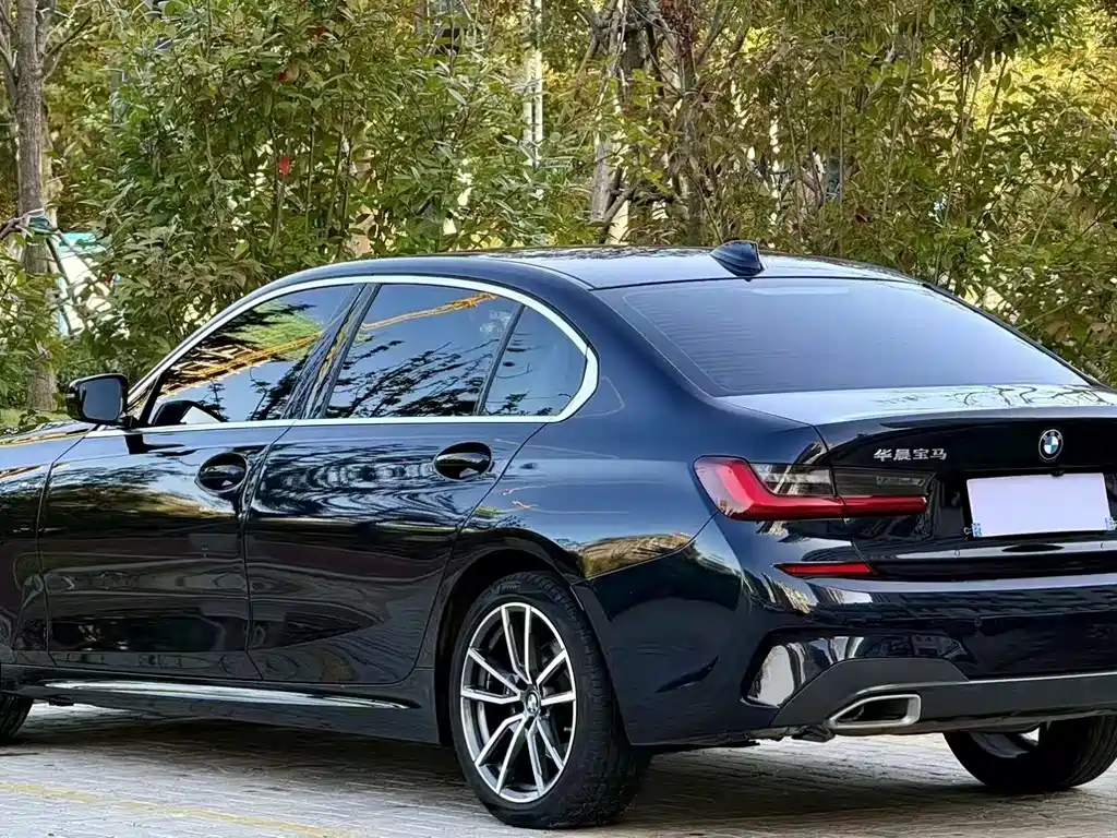 BMW 3 Series 2021