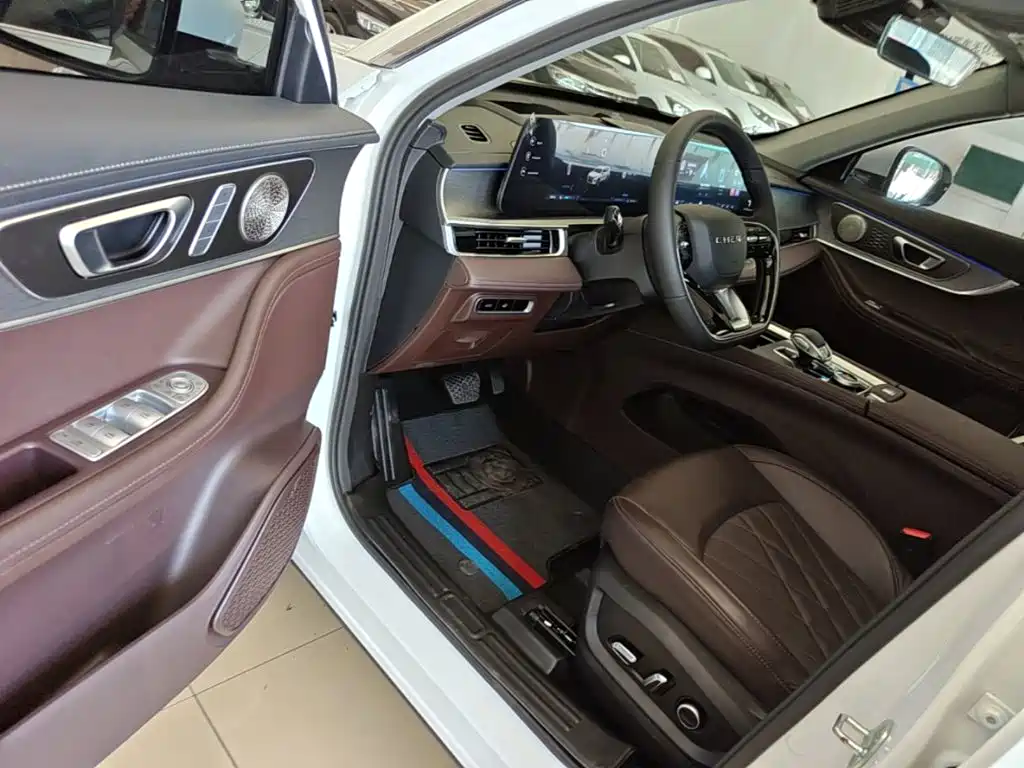 Chery Tiggo 8 PRO 2023 — фото 16