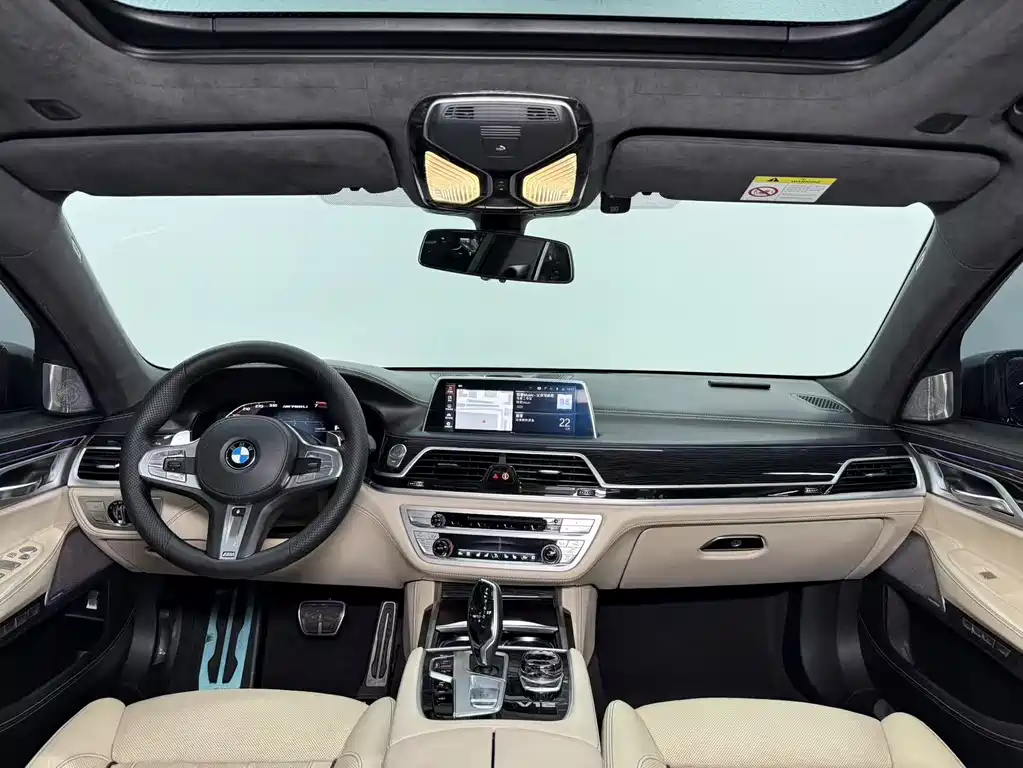 BMW 7 Series 2018 — фото 7