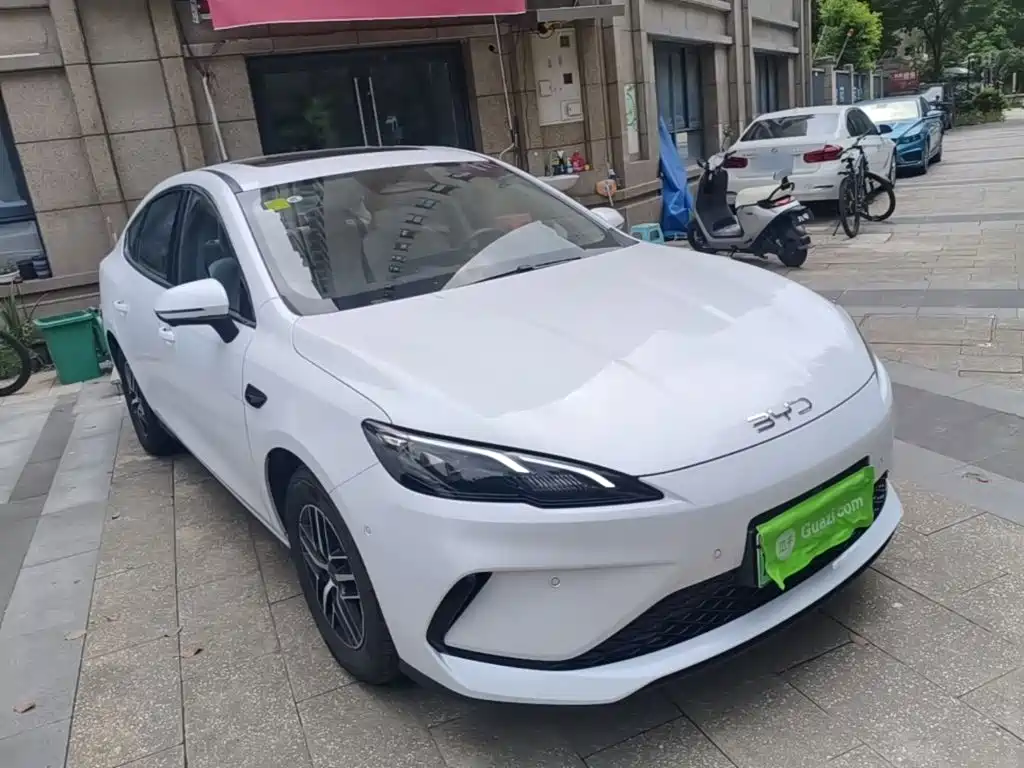 BYD Seal 05 DM-i 2025 — фото 4