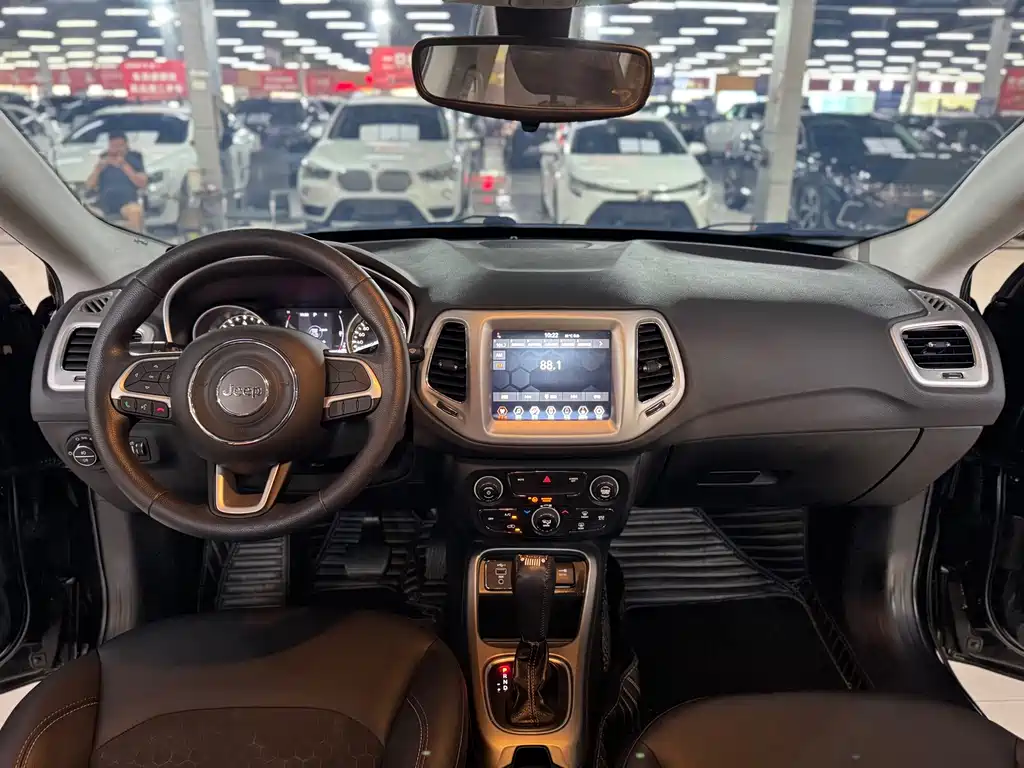 Jeep Compass 2020 — фото 8