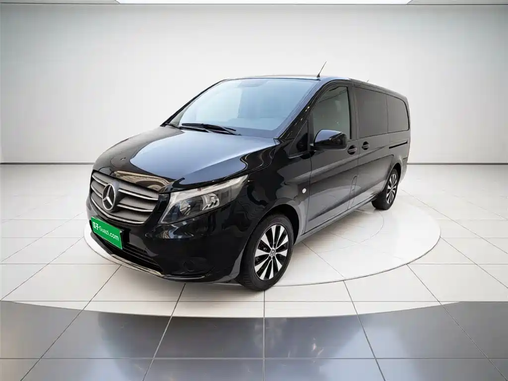 Mercedes-Benz Vito 2024 — фото 2