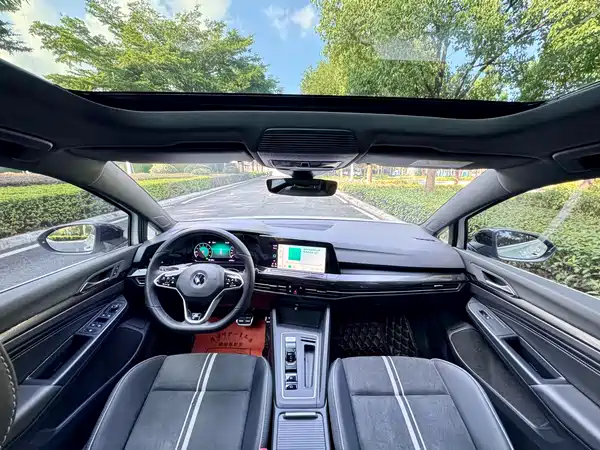 Volkswagen Golf 2022