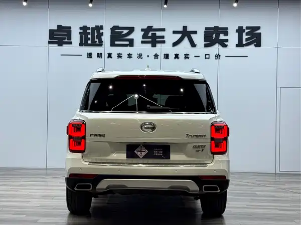GAC Trumpchi GS8 2017