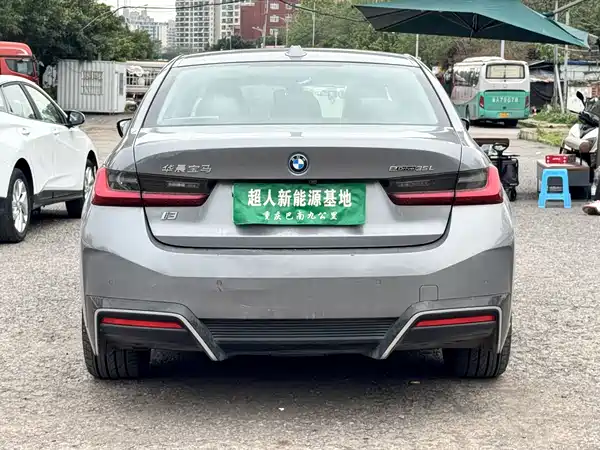 BMW i3 2022