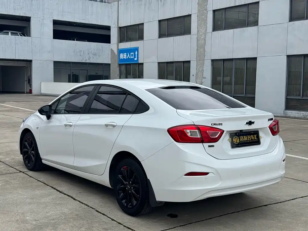 Chevrolet Cruze 2019 — фото 16