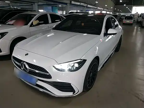 Mercedes-Benz C-Class 2025