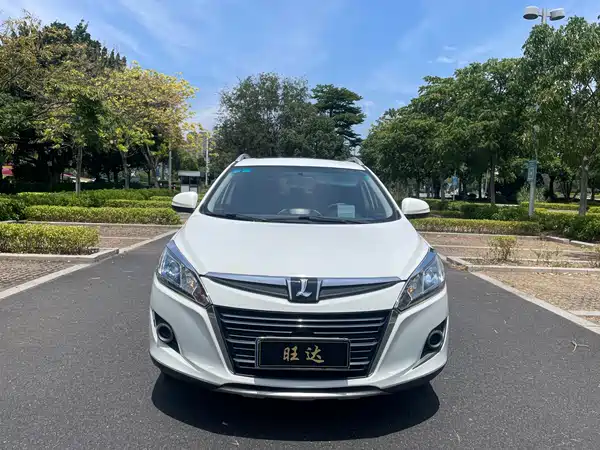 Luxgen You6 SUV 2014