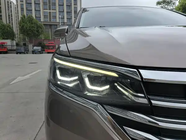 Volkswagen Viloran 2020