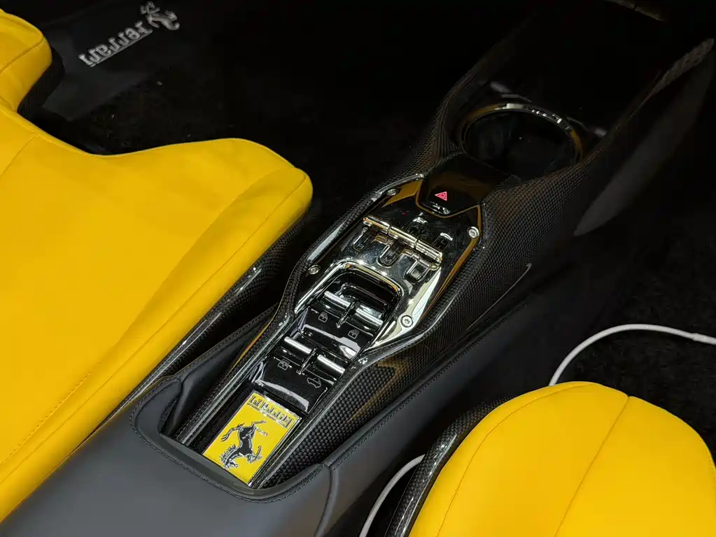 Ferrari SF90 2023 — фото 11