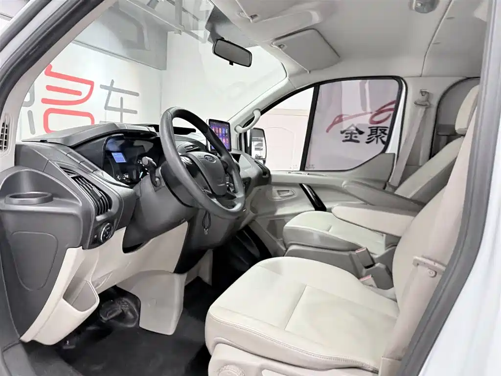Ford Tourneo 2021 — фото 8