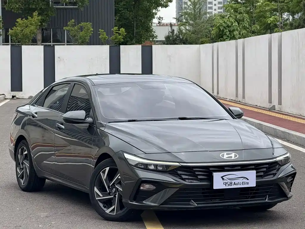 Hyundai Elantra 2023