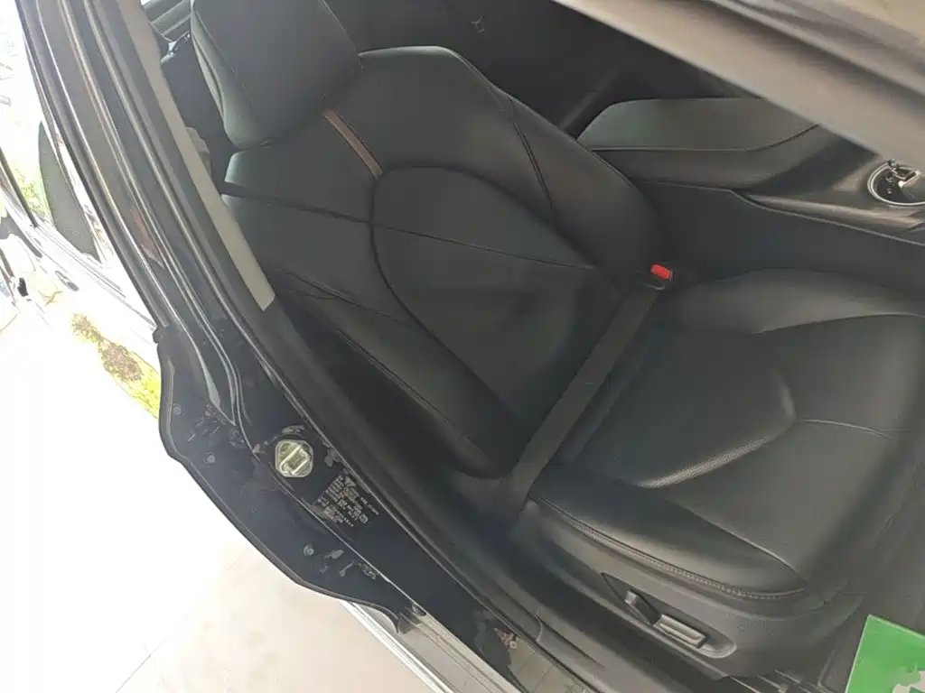 Toyota Camry 2023 — фото 25