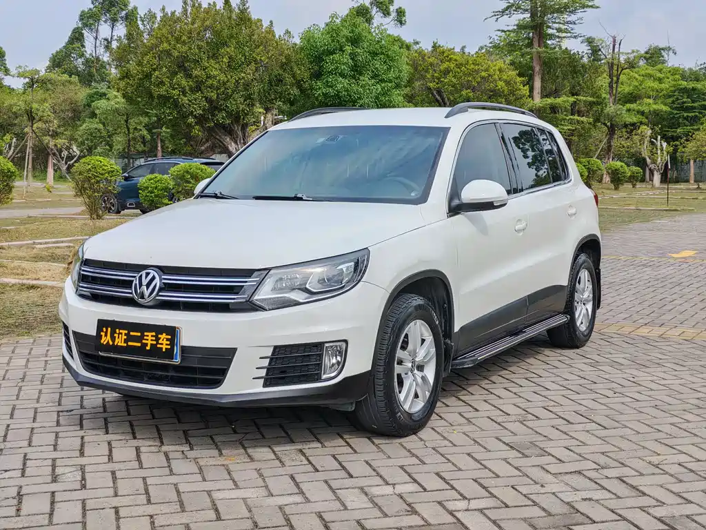 Volkswagen Tiguan 2015 — фото 1