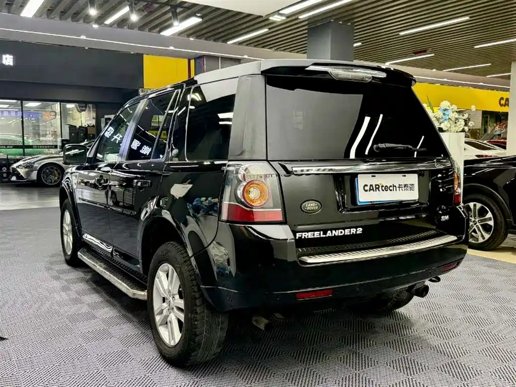 Land Rover Freelander 2 2013 — фото 4