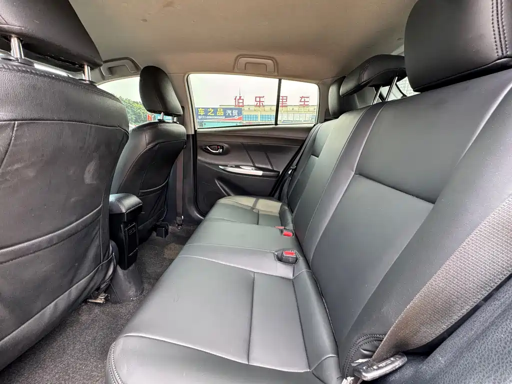 Toyota Yaris L 2016 — фото 7