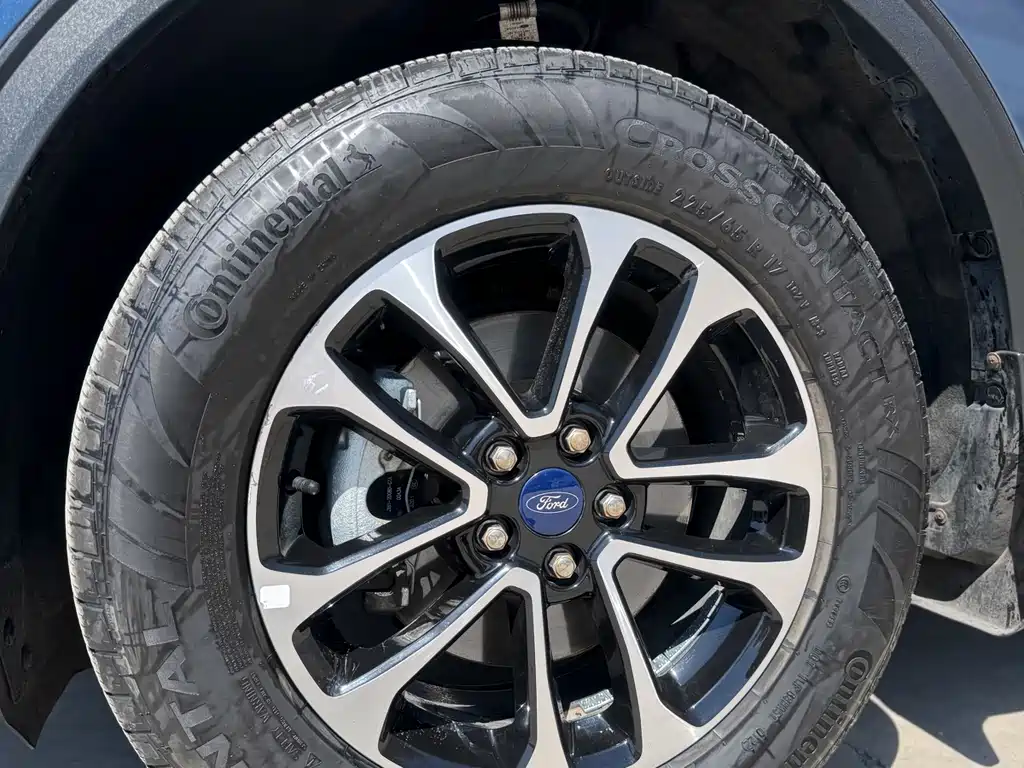 Ford Escape 2022 — фото 16