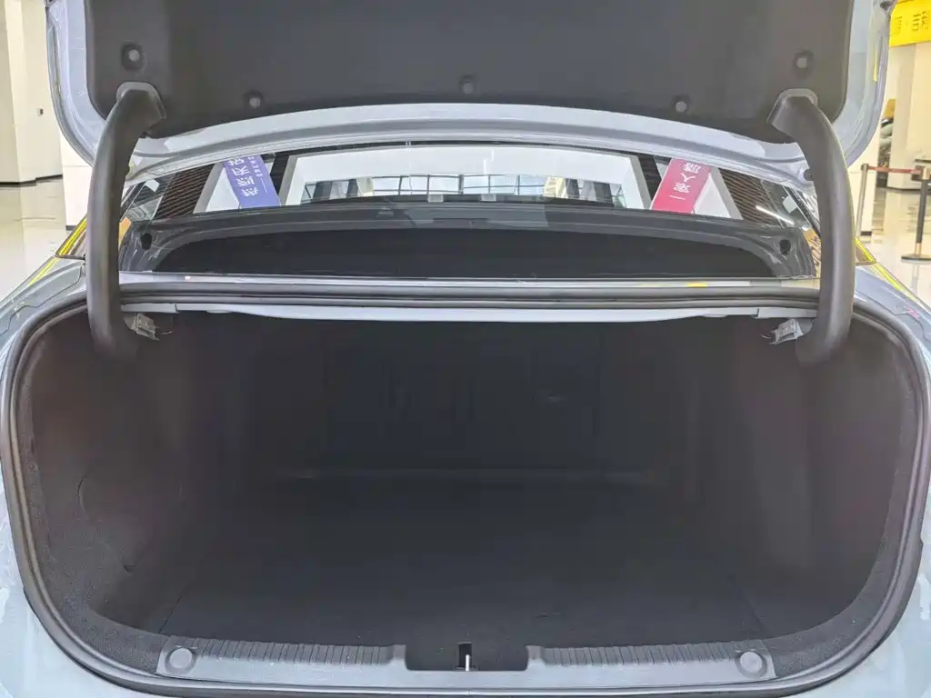 Geely Galaxy L6 2023 — фото 13