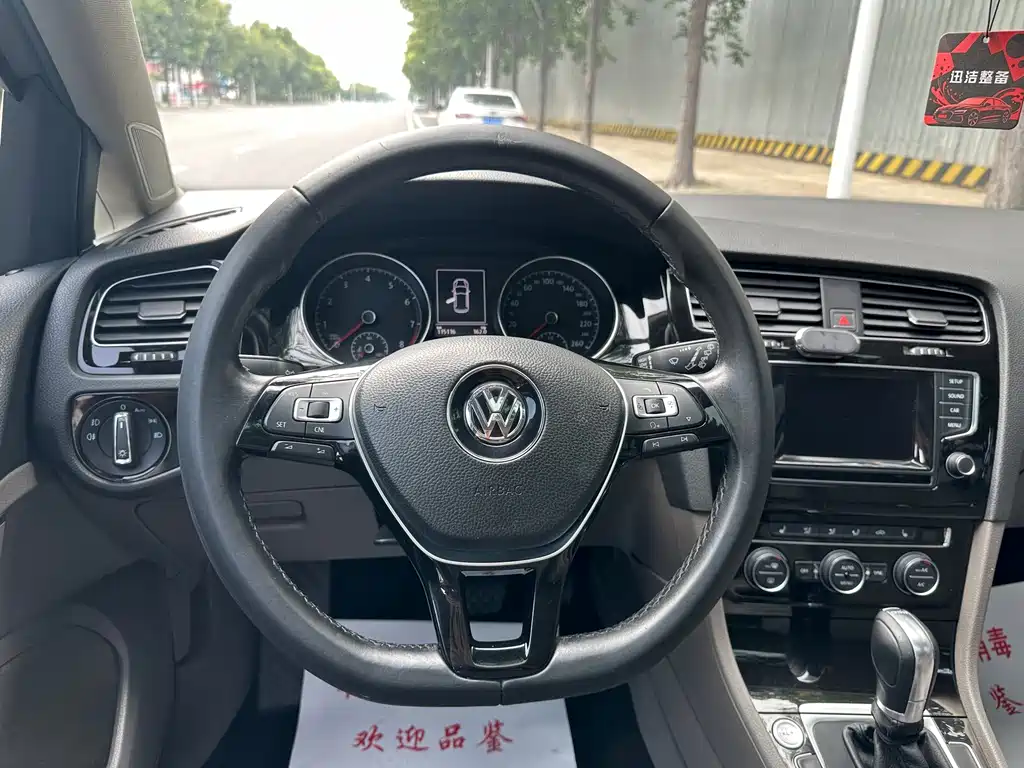 Volkswagen Golf 2015 — фото 11