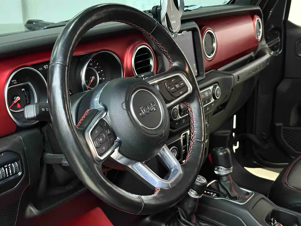 Jeep Wrangler 2021 — фото 12