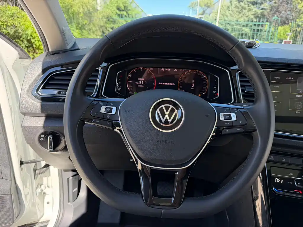 Volkswagen T-Roc 2021 — фото 19