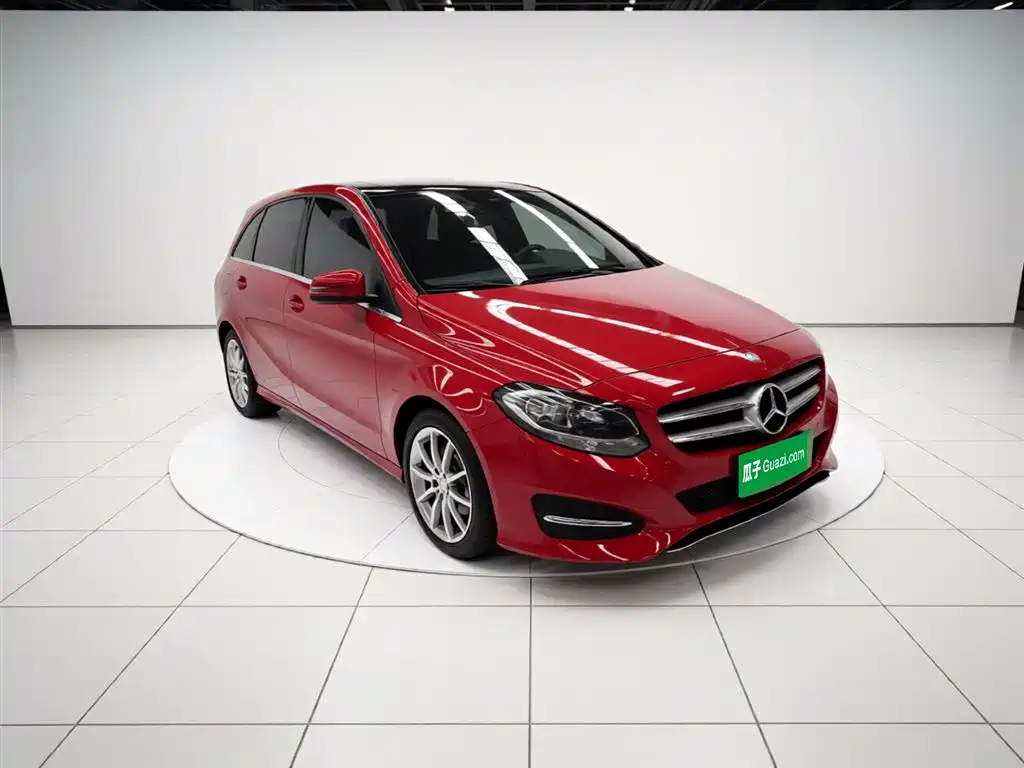 Mercedes-Benz B-Class 2016 — фото 20