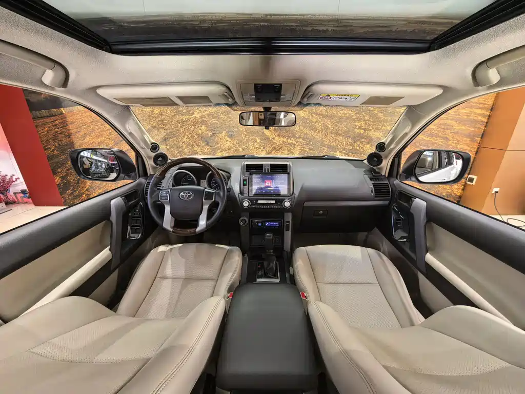 Toyota Prado 2015 — фото 15