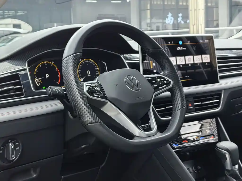 Volkswagen Tiguan X 2023 — фото 12