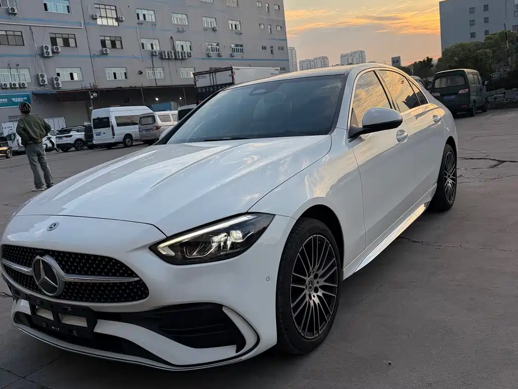 Mercedes-Benz C-Class 2023 — фото 1