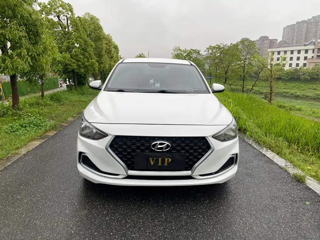 Hyundai Elantra 2021 — фото 2