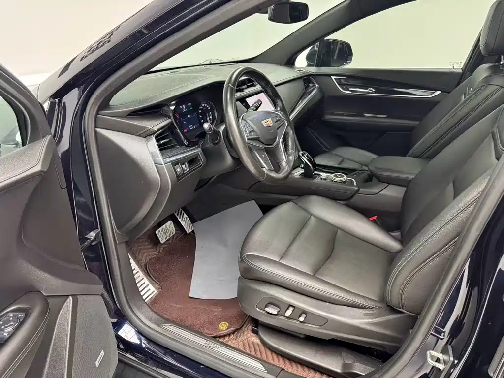 Cadillac XT5 2021 — фото 11