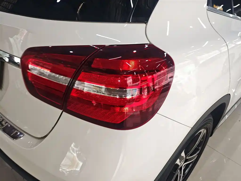Mercedes-Benz GLA 2018 — фото 24