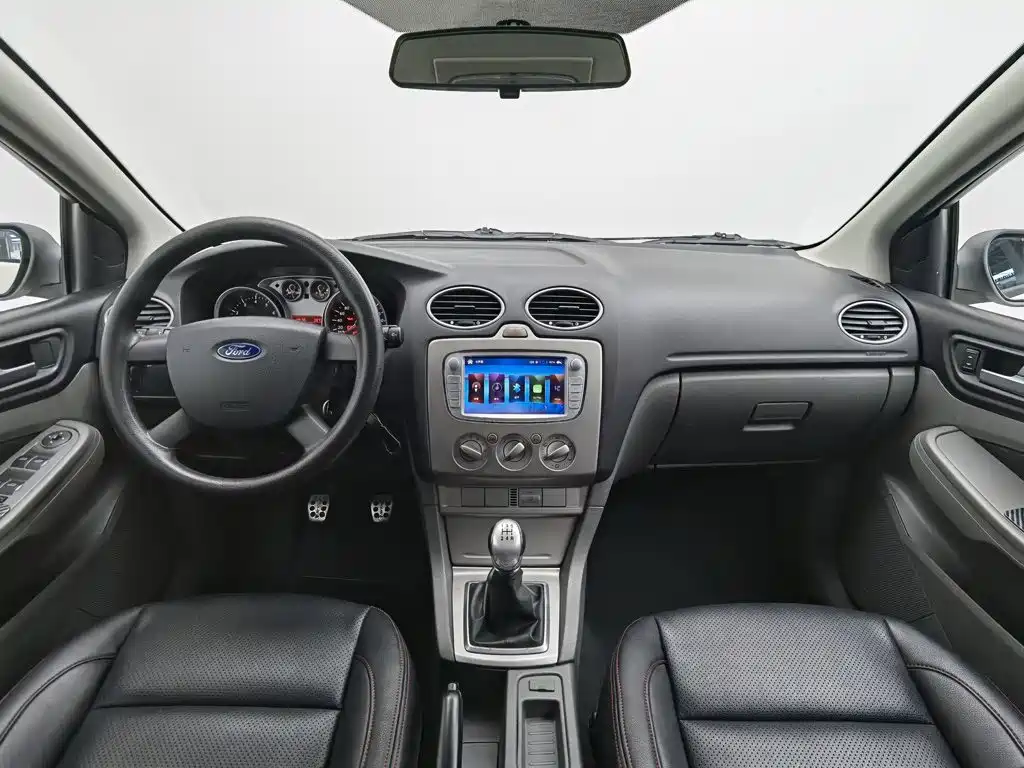 Ford Focus 2015 — фото 5