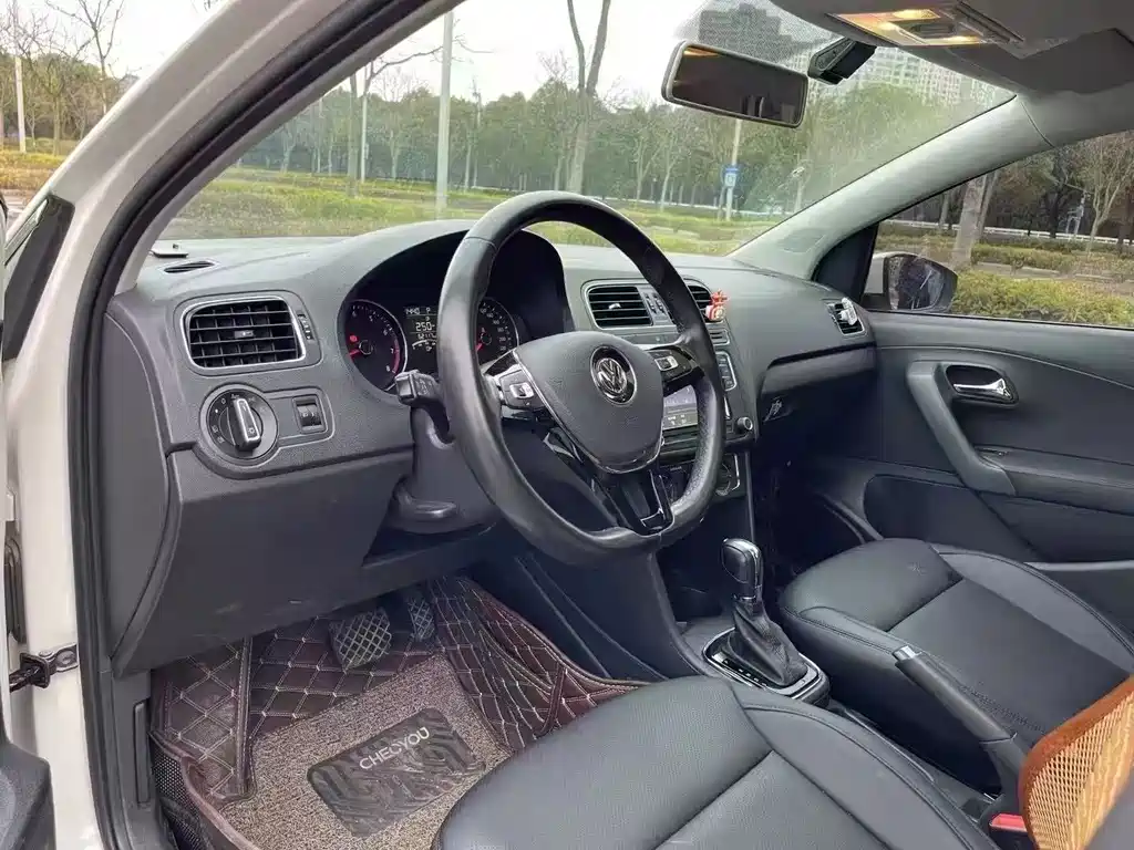 Volkswagen Polo 2016
