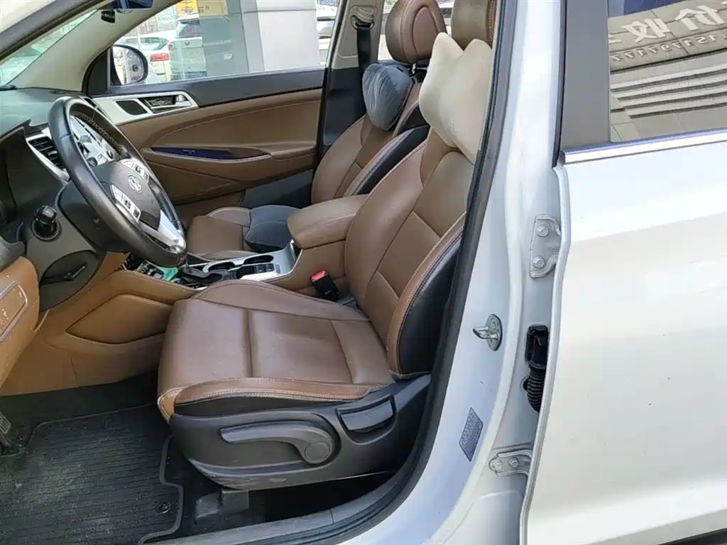 Hyundai Tucson 2016 — фото 15